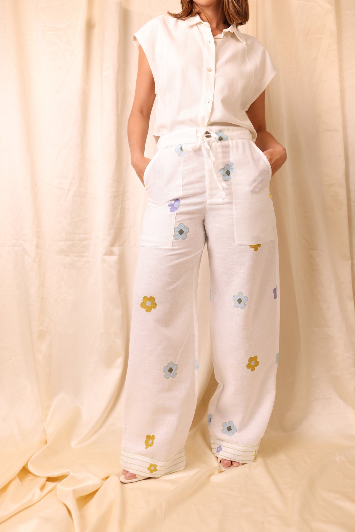 BRUNA PANT IN FLOWERS